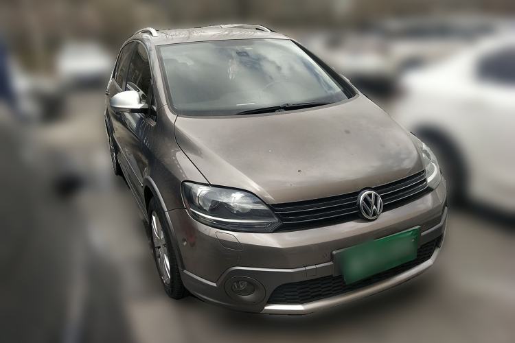 Used Volkswagen Golf 2011 1.4TSI Cross Golf Front Right 45 Deg