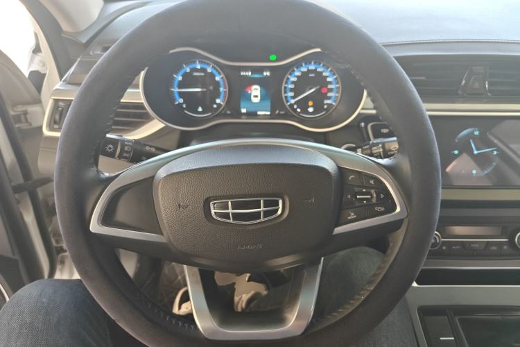 Used Geely Auto Emgrand 2019 Leading Edition 1.5L Manual Luxury Model China VI Standard
