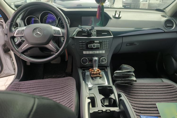 Used Mercedes-Benz C-Class 2010 C 180K Classic model
