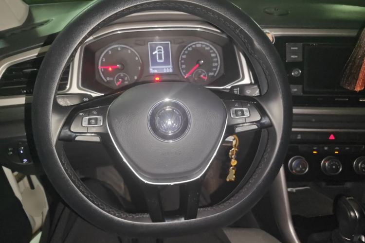 Used Volkswagen T-ROC 2020 230TSI DSG Two-Wheel Drive Advanced Version Steering Wheel