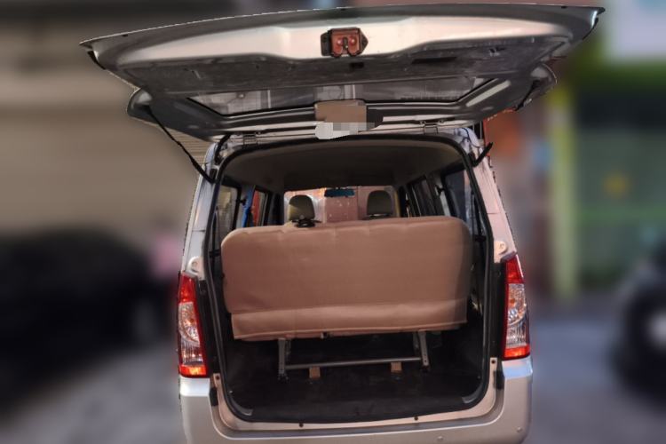 Used Wuling Rongguang S 2021 1.2L Base Model 7-Seater LSI Trunk