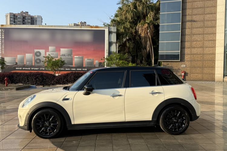 Used MINI 2019 1.5T COOPER Classic Edition Five-Door Version Exterior 12