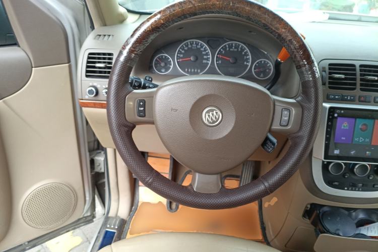 Used Buick GL8 2011 2.4L LT Executive Edition
