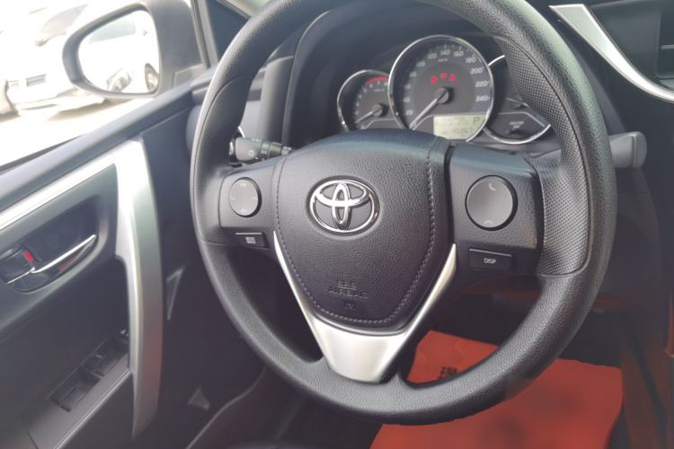 Used Toyota Levin 2017 Revised 185T CVT Elite Edition China V Standard Steering Wheel