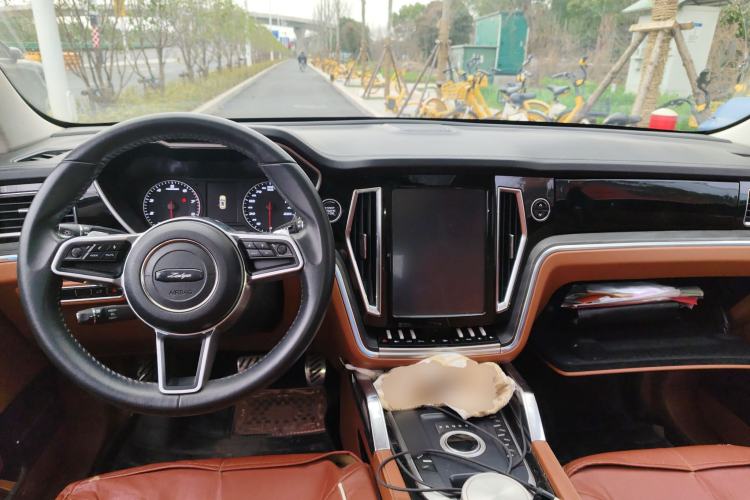 Used Zotye T700 2017 1.8T Dual-Clutch Luxury Model
