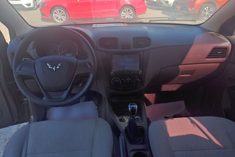 Used Wuling Hongguang 2015 1.5L S Basic Version China V Standard Center Console