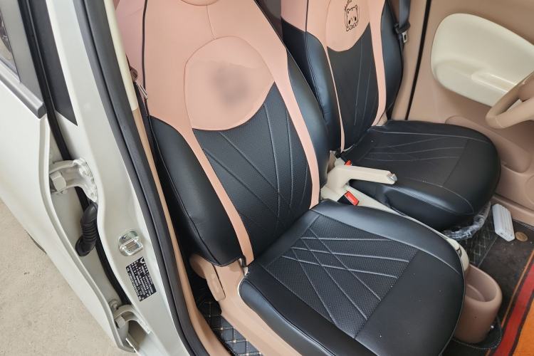 Used Wuling Hongguang MINIEV 2025 Four-Door Version Advanced Edition Right Front Seat