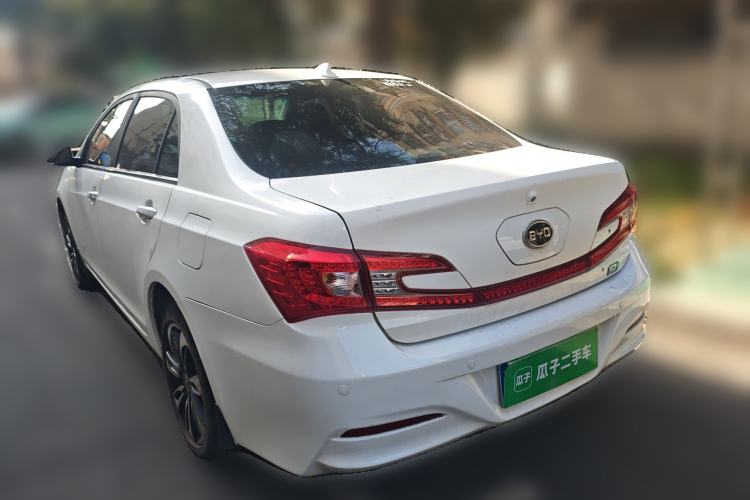 Used BYD Qin New Energy 2015 1.5T Dual-Crown Flagship Plus Edition
