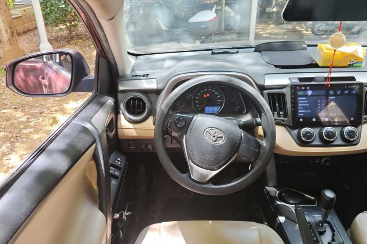 Used Toyota RAV4 2016 2.0L CVT Two-Wheel Drive Urban Edition China V Standard
