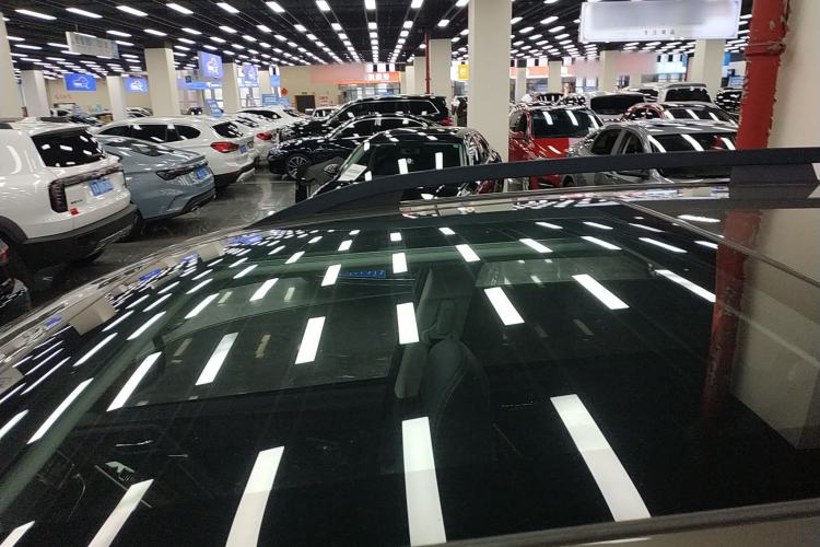 Used Subaru Forester 2018 2.5i Luxury Navigation Edition with EyeSight