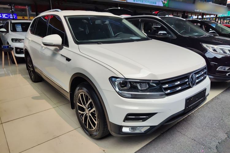 Used Volkswagen Tiguan L 2018 Revised Version 330TSI Automatic Two-Wheel Drive Comfort Edition
