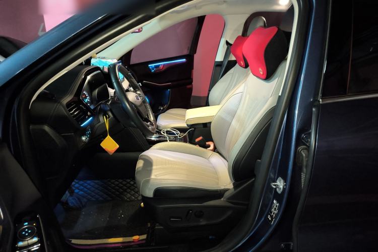 Used Ford Escape 2020 EcoBoost 245 Two-Wheel-Drive Titanium Edition
