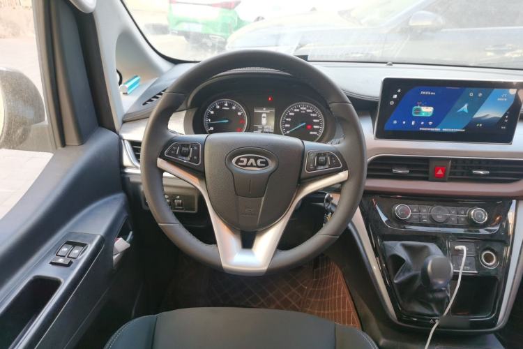 Used JAC Refine M3 2023 PLUS 1.8L 7/8-seater Smart Connectivity Version