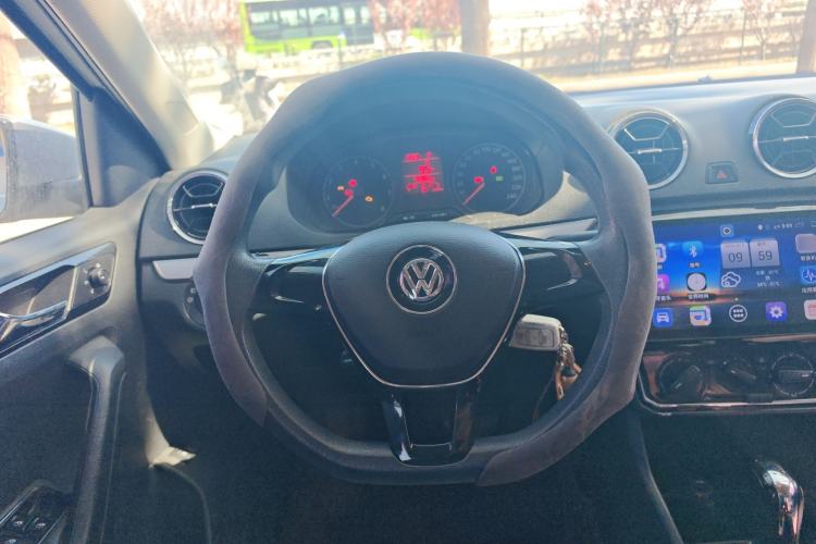 Used Volkswagen Jetta 2017 1.5L Automatic Comfort Model Steering Wheel