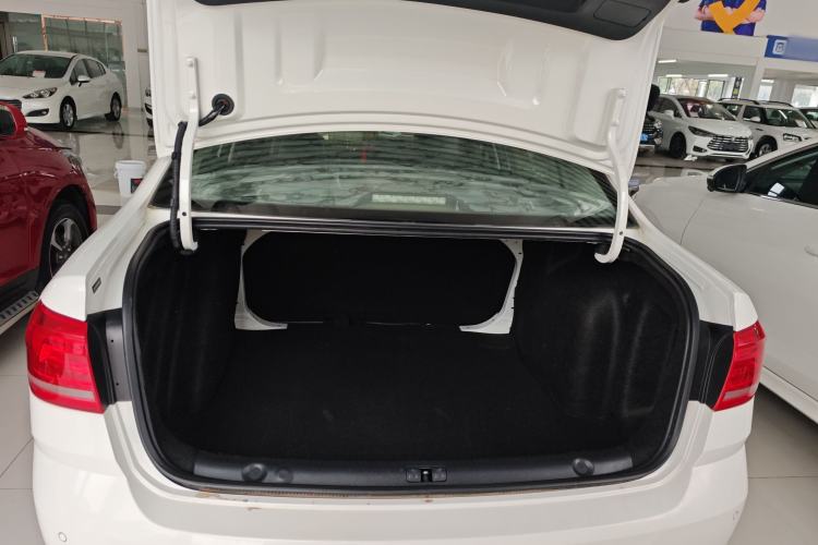 Used Volkswagen Lavida 2017 1.6L Automatic Fashion Edition
