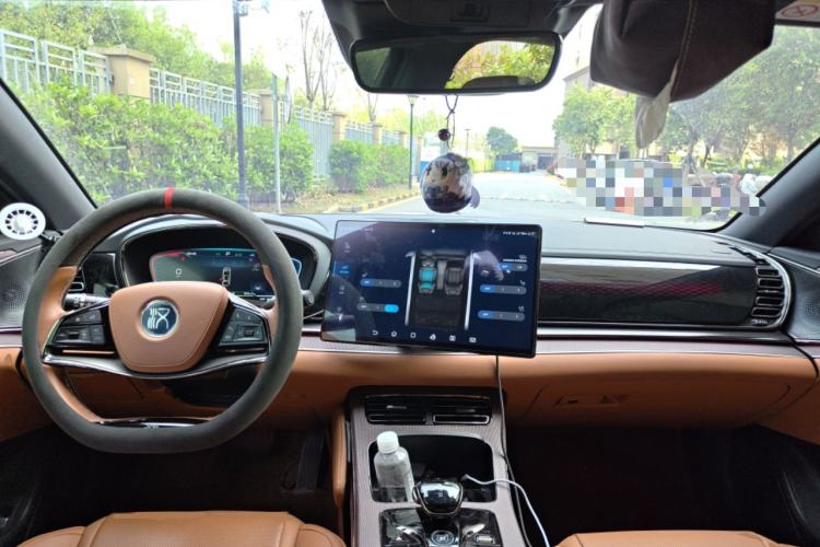 Used BYD Han 2022 DM-i 121KM Luxury Model
