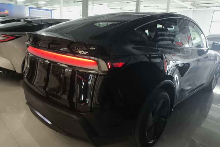 Used Tesla Model Y 2026 Rear-Drive Model
