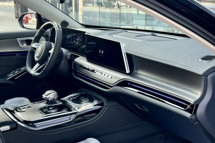 Used Hongqi H9 2024 2.0T Qichang Private Enjoyment Luxury Edition
