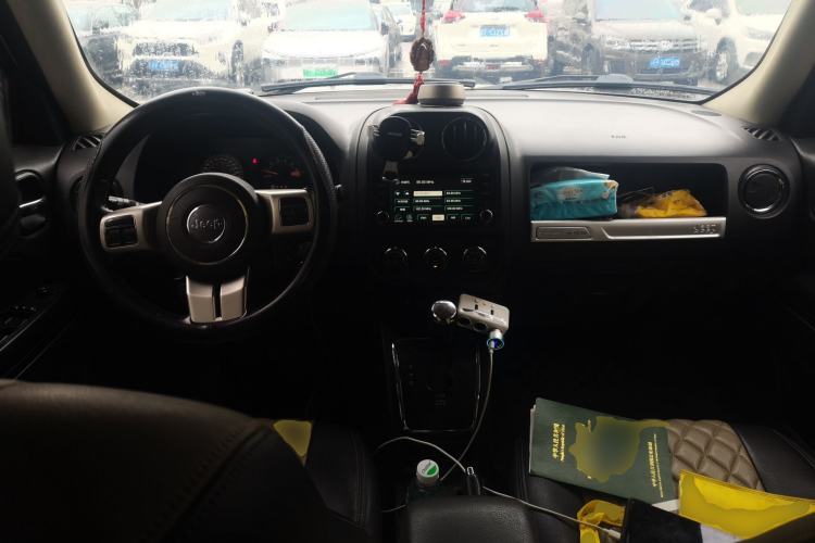 Used Jeep Patriot 2012 2.4 Sport Edition Center Console