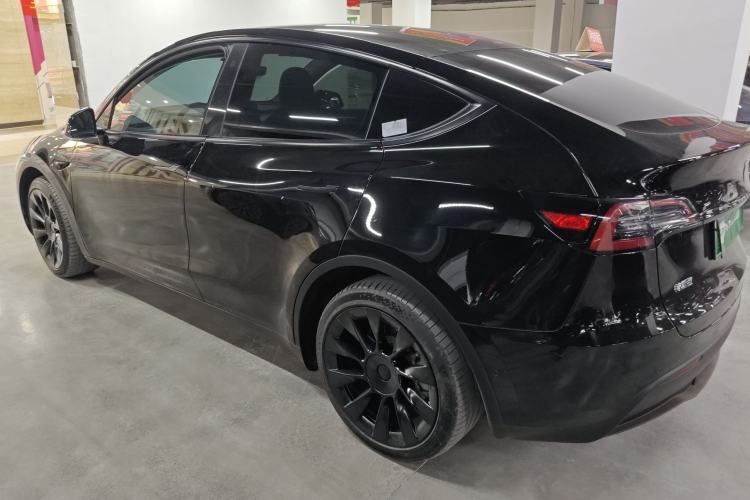 Used Tesla Model Y 2022 Long-Range All-Wheel-Drive Version
