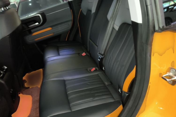 Used BAIC Off-Road BJ40 2024 2.0T All-New Urban Hunter Edition Chivalrous Style Left Rear Seat