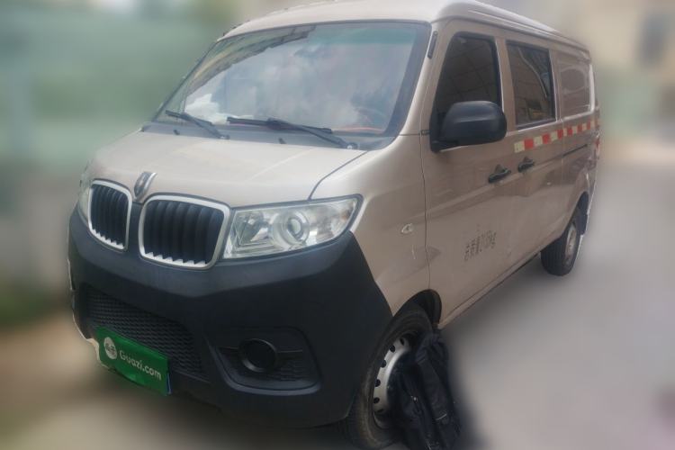 Used Jinbei Hiace X30 2020 1.5L Van Super-Enjoyment Model China VI Standard SWC15M