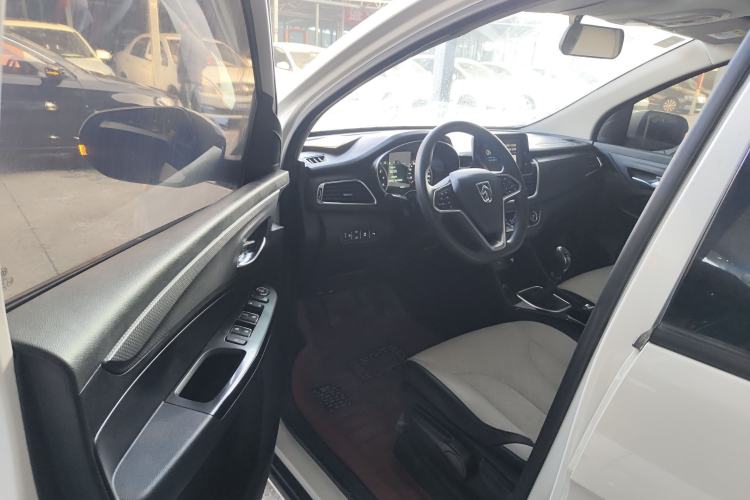 Used Baojun 730 2019 1.5T Manual Fashion Model 7-seater China VI
