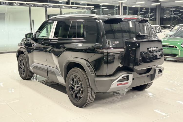 Used Formula Leopard Titanium 3 2025 501 km Range Rear-Wheel Drive Intelligent Driving Max Edition