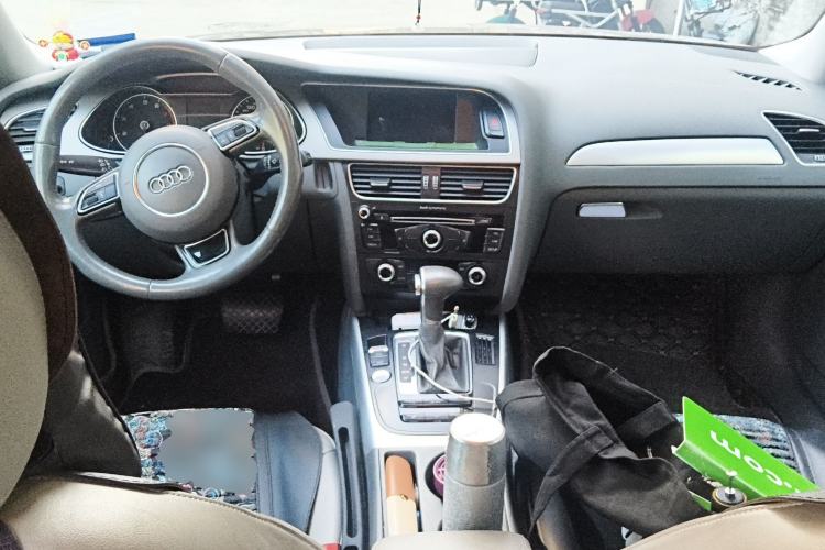 Used Audi A4L 2016 35 TFSI Collector's Edition Automatic Standard Model Center Console