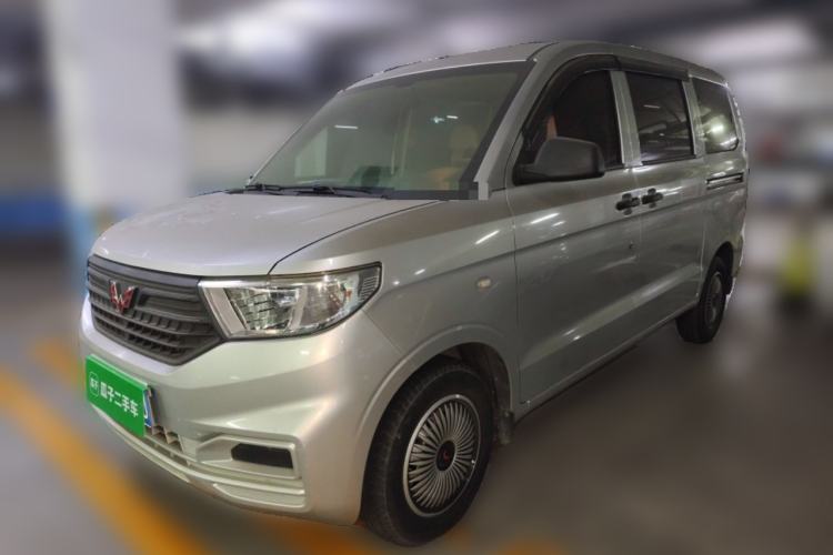 Used Wuling Hongguang V 2019 1.5L Jingqu Version China VI LAR