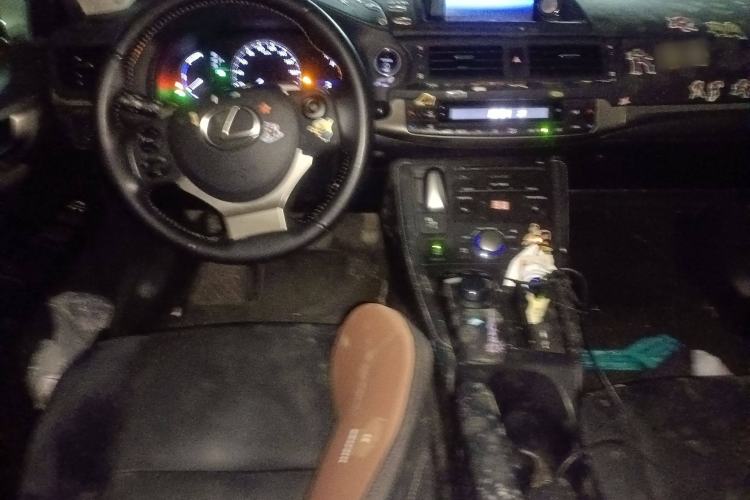 Used Lexus CT 2014 CT200h Elite Edition Monochrome Center Console