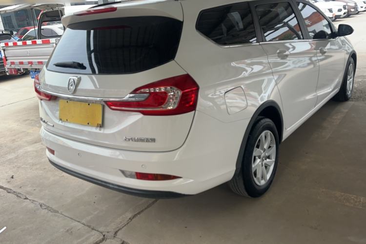 Used Baojun 310W 2017 1.5L Manual Fashion Model China V
