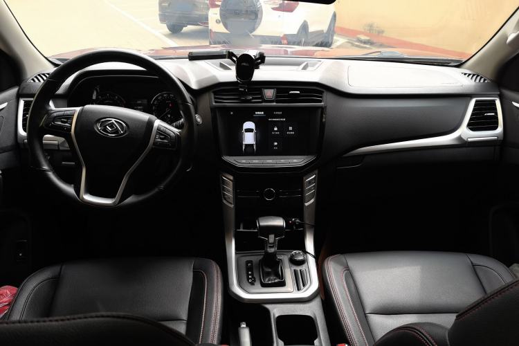 Used SAIC MAXUS T60 2017 2.0T Gasoline Automatic 4x4 High-Profile Luxury Standard Cab