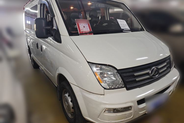 Used SAIC MAXUS Xintu V80  Front Right 45 Deg