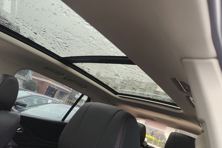 Used Hongqi HS7 PHEV 2024 2.0T PHEV Four-Wheel Drive Flagship Edition 7 Seats Headliner