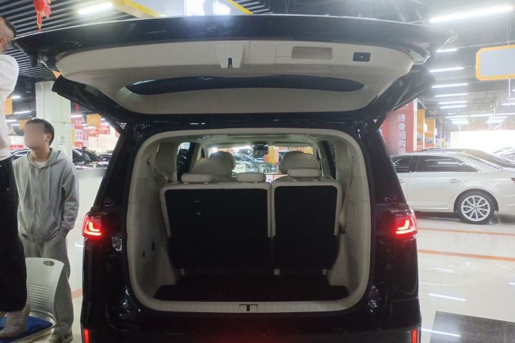 Used VOYAH Dream 2025 PHEV Four-Wheel-Drive Flagship Kunpeng Edition Trunk