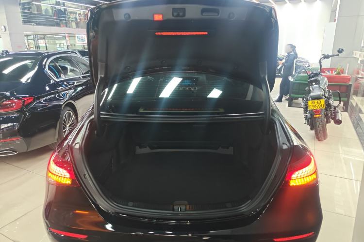 Used Mercedes-Benz E-Class 2021 E 260 L Trunk
