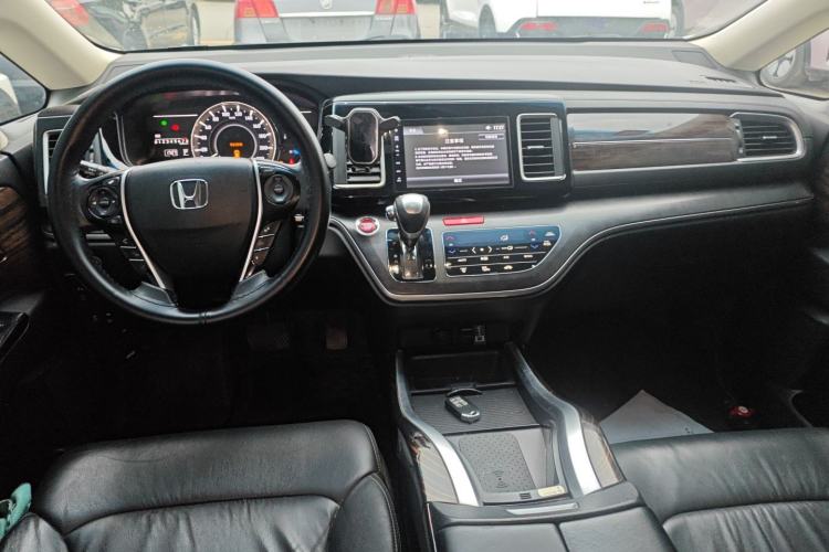 Used Honda Elysion 2016 2.4L Luxury Edition Center Console