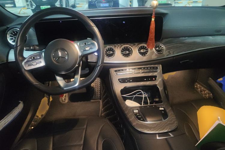 Used Mercedes-Benz CLS 2021 CLS 300 Luxury Model Center Console