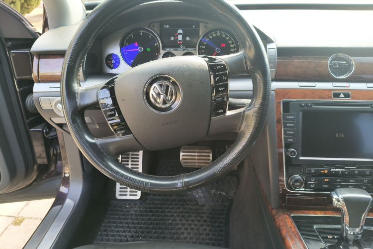 Used Volkswagen Phaeton 2014 3.0L Business Model
