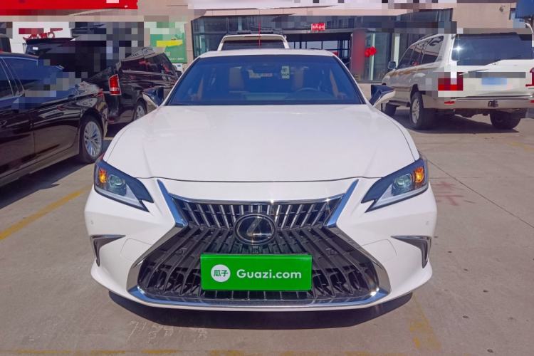 Used Lexus ES 2022 200 Excellence Edition
