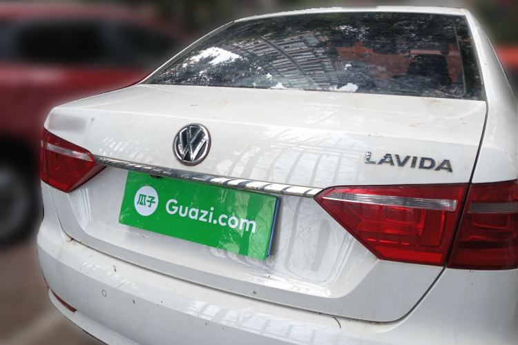 Used Volkswagen Lavida 2013 Restyled Classic 1.6L Manual Comfort Edition