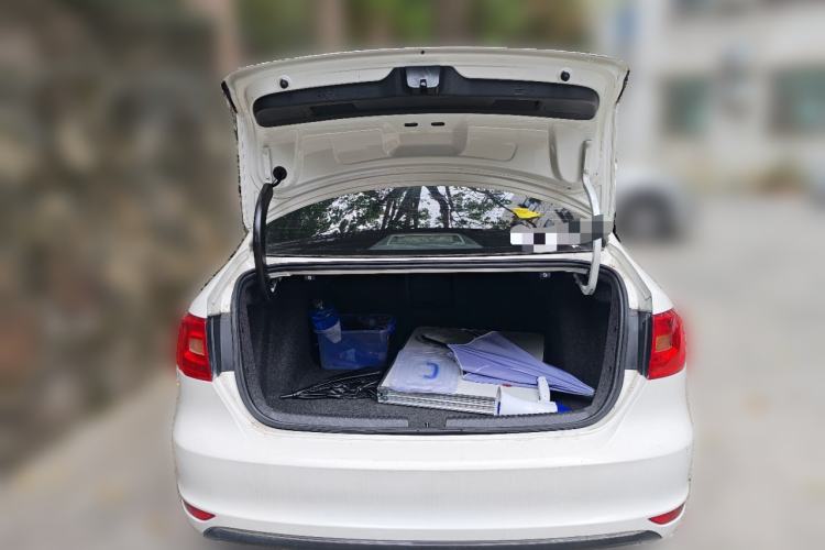 Used Volkswagen Sagitar 2012 1.6L Automatic Comfort Edition Trunk