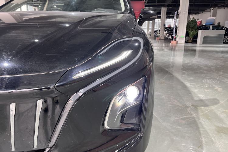 Used Hongqi E-QM5 2023 Base Travel Edition
