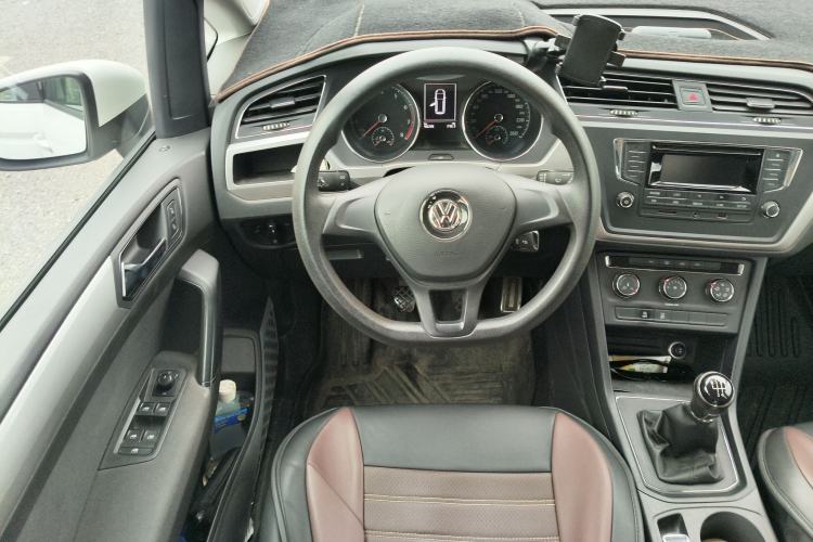 Used Volkswagen Touran 2016 Volkswagen Touran L 280TSI Manual Trend Edition