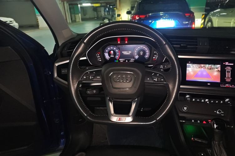 Used Audi Q3 Sportback 2020 40 TFSI Fashion Model Steering Wheel