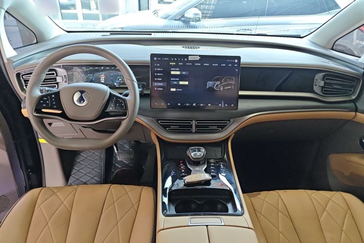 Used Denza D9 2022 DM-i 970 Four-Wheel Drive Prestige Model
