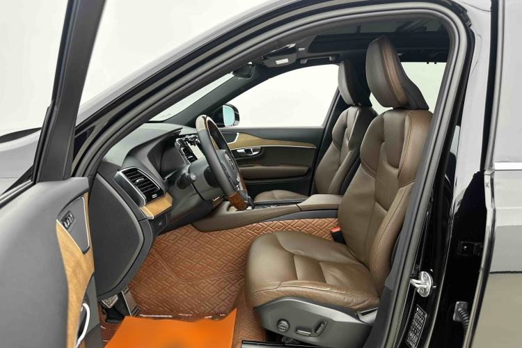 Used Volvo XC90 2023 B6 Zhiyi Luxury Edition 7-Seater
