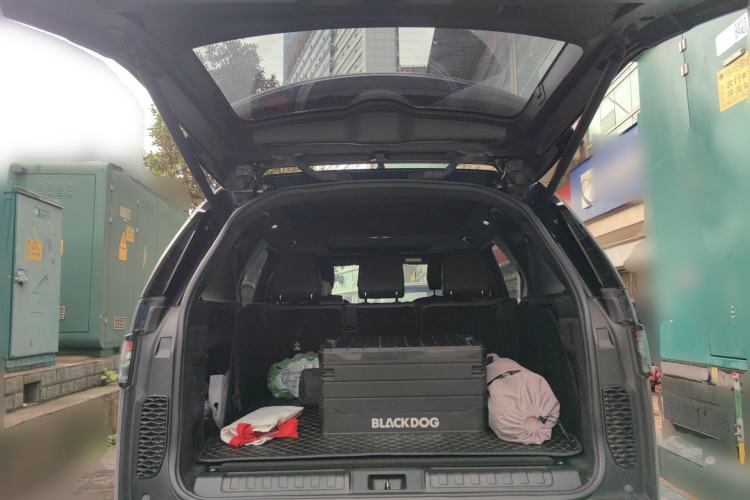 Used Land Rover Discovery 2019 3.0 SC V6 SE Trunk