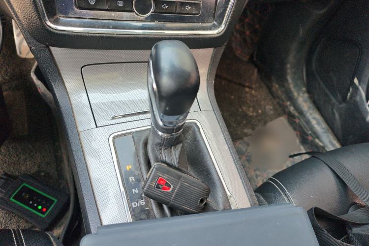 Used Roewe RX5 2018 30T Two-Wheel Drive Automatic Internet Smart Edition